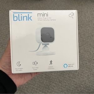 NWT Amazon Blink Mini Security Camera